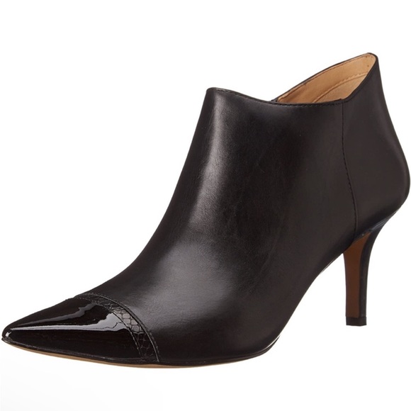 Trotters Leather Booties, 7.5W - Picture 2 of 16